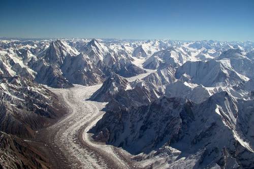 Az ENSZ vezetője figyelmeztetett: a nepáli hegyek jégtömegük egyharmadát vesztették el!