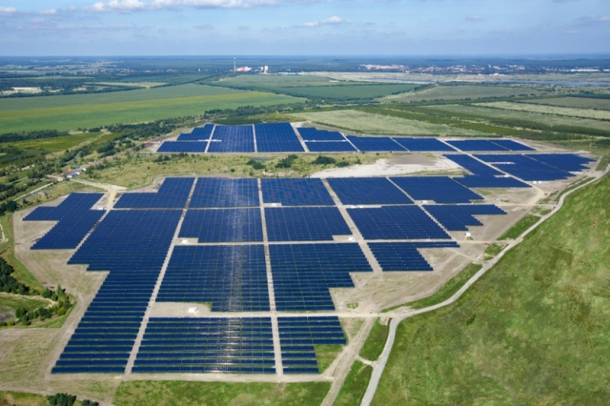 Európa legnagyobb fotovoltaikus naperőműve Senftenbergben
Forrás: commons.wikimedia.org
Szerző: Phoenix Solar AG