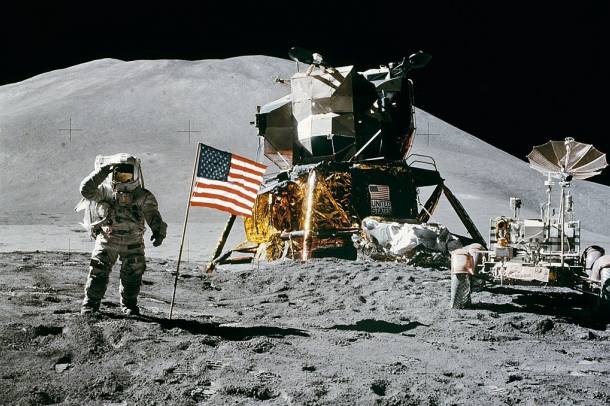 Holdra szállás
Forrás: wikipedia.org
Szerző: NASA / David R. Scott