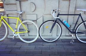 Gyorsforgalmi bicikliutakat építenek a norvég nagyvárosokban