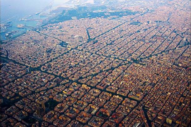L'Eixample kerület - Barcelona, Spanyolország
Forrás: wikipedia.org