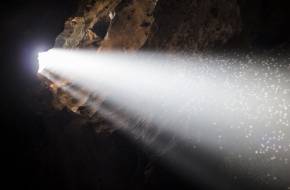 A világ legmélyebb barlangjának feltárása: Magyar barlangászok jártak a 2197 méter mély Krubera-Voronya barlang alján!
