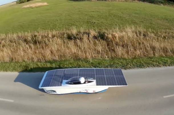 Dél-Afrikában versenyez a Pallasz Athéné Egyetem napelemes autója
Forrás: youtube.com