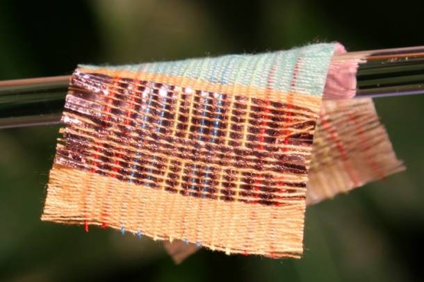 Egy darab elektromos textil
Forrás: news.gatech.edu