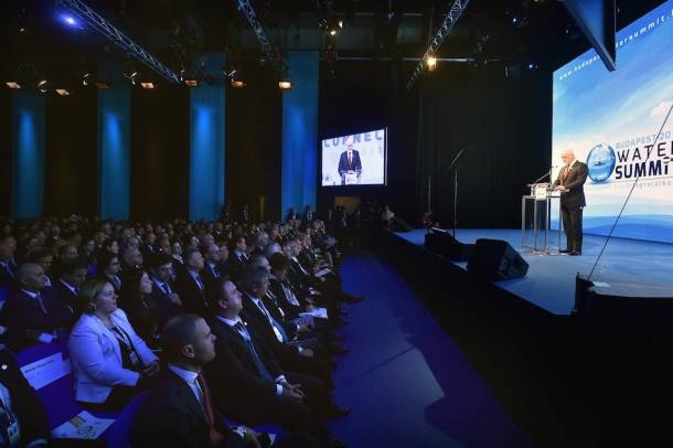 Peter Thomson, az ENSZ Közgyűlés elnöke felszólal a Budapesti Víz Világtalálkozó 2016 konferencián a budapesti Millenárison a háromnapos rendezvény első napján, 2016. november 28-án. Szerző: Máthé Zoltán
Forrás: MTI