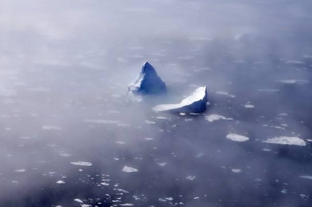 Olvadó jéghegy az Északi-sarknál
Forrás: pixabay.com