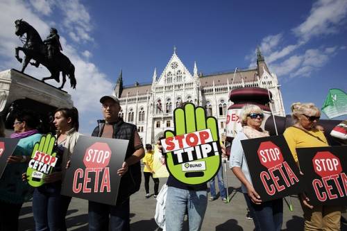 Greenpeace Magyarország - MTVSZ - Védegylet: Az Európai Parlament magyar képviselői utasítsák el a CETA-t!