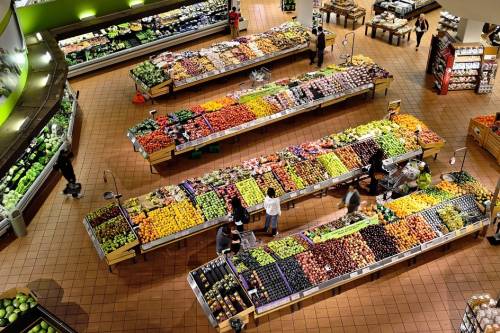Kevés magyar vásárol tudatosan élelmiszert egy felmérés szerint