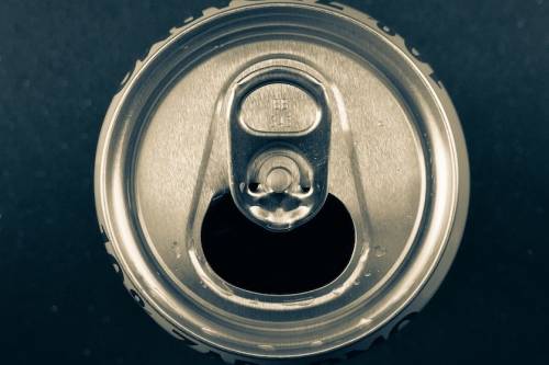 Kreatív újrahasznosítás: új tárgyak alumínium italosdobozokból