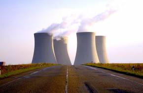 Franciaország az atomreaktorok közel harmadának bezárását tervezi az év végéig