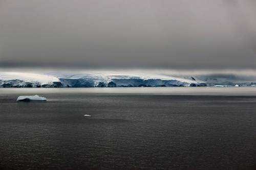 Viharok állhatnak az eddigi legnagyobb antarktiszi jégveszteség hátterében