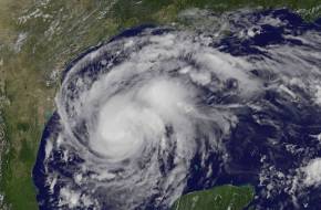 Csaknem kétmillió embernek kellett elhagynia otthonát a Harvey trópusi vihar miatt
