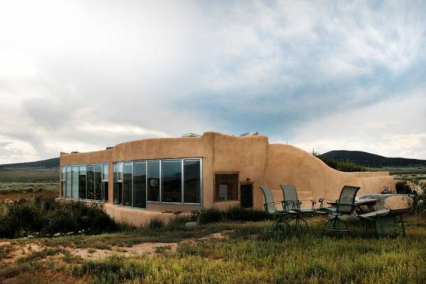 Jacobsen ház Earthship - Taos Új-Mexikó
Forrás: commons.wikimedia.org
Szerző: Victorgrigas