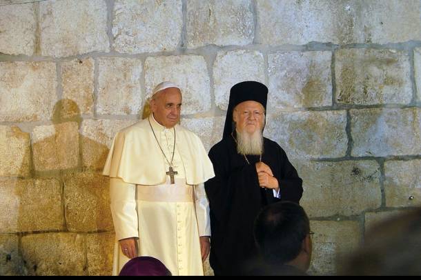 Ferenc pápa és I. Bartolomaiosz konstantinápolyi pátriárka - a fotó 2014-ben készült Jeruzsálemben
Forrás: commons.wikimedia.org
Szerző: ניר חסון Nir Hason