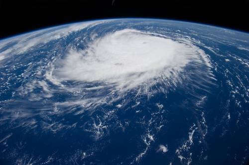 Meteorológiai szolgálat: Az Amerikában pusztító hurrikánok térségünk időjárását is befolyásolják
