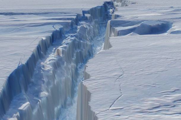 Hasadó jégtábla az Antarktiszon
Forrás: www.flickr.com