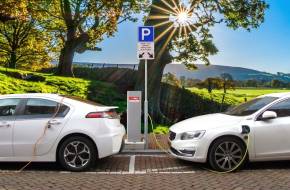 A magyar autósok negyede nyitott az elektromos autó vásárlásra