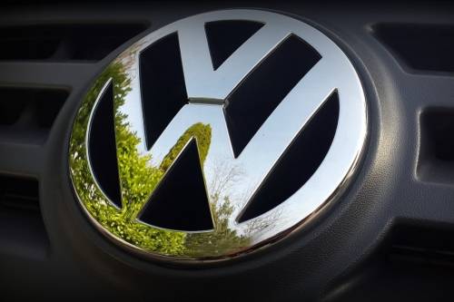 Amerikai szilárdtest-akkumulátor fejlesztő cégbe invesztál a Volkswagen