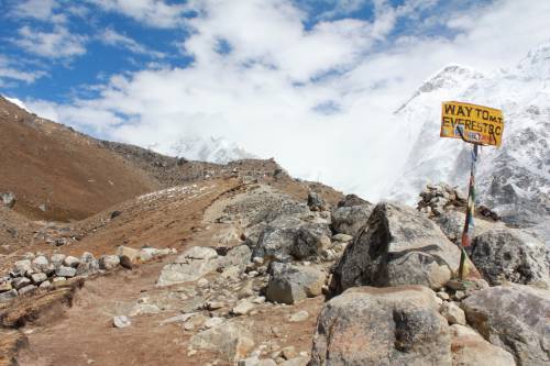 Lezárták a turisták előtt a kínai Mount Everest-alaptábort az egyre súlyosbodó hulladékprobléma miatt