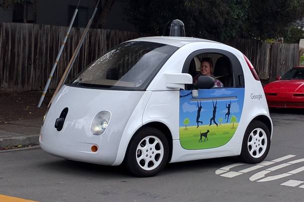 A Google önvezető autója 2016-ban
Forrás: hu.wikipedia.org
Szerző: Grendelkhan