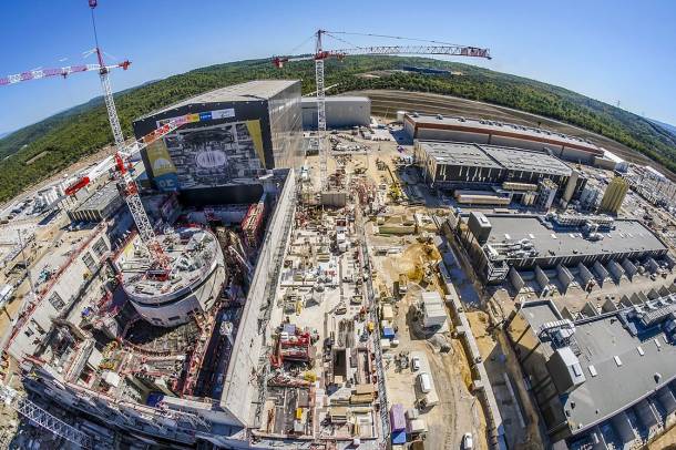 Az ITER építése madártávlatból 2018 decemberében (Cadarache, Franciaország)
Forrás: commons.wikimedia.org
Szerző: Oak Ridge National Laboratory