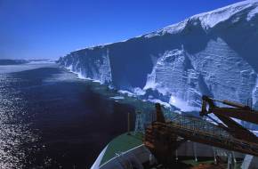 50 éve nem szakadt le ekkora jéghegy az Antarktiszról, mint most!