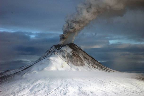 Egy aktív alaszkai vulkán, az Augustine (2006)
Forrás: commons.wikimedia.org
Szerző: Game McGimsey