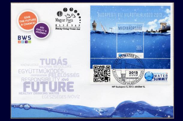 Az első Víz Világtalálkozó tiszteletére kiadott bélyeg (Tervezőművész: Weisenburger István, 2013)
Forrás: www.posta.hu
Szerző: Magyar Posta