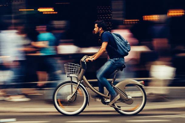 A kerékpározás nagymértékben hozzájárul a környezetbarát, fenntartható közlekedéshez
Forrás: www.pexels.com
Szerző: Snapwire