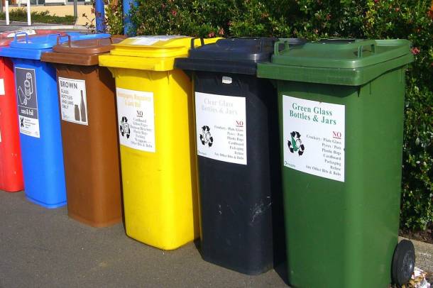 Szelektív hulladékgyűjtő kukák (Képünk illusztráció)
Forrás: pixabay.com
Szerző: Shirley Hirst