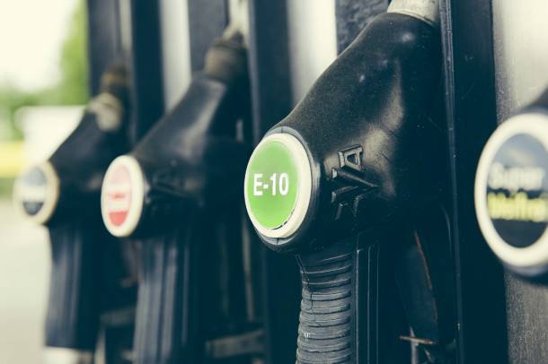 Környezetbarát E10-es üzemanyag
Forrás: Itthon is elérhető lesz a környezetbarát E10-es üzemanyag
Szerző: pxhere.com