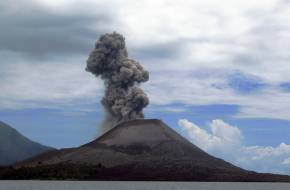 Sikerült feltérképezni az Anak Krakatau vulkán tengerfenékre csúszott részeit