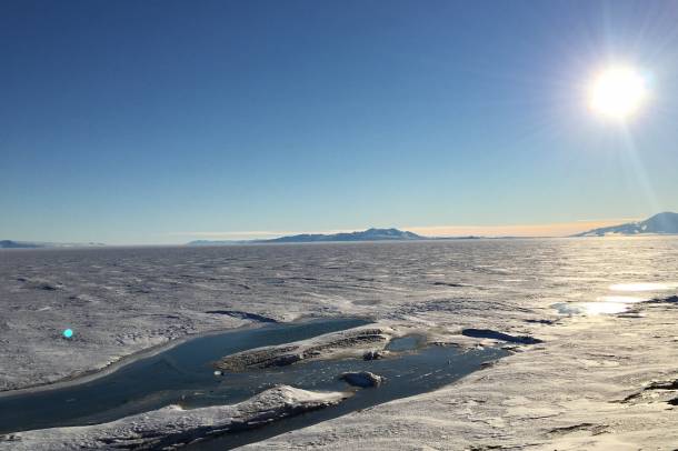 Olvadó jég az Antarktiszon
Forrás: www.flickr.com
Szerző: ARM Climate Research Facility