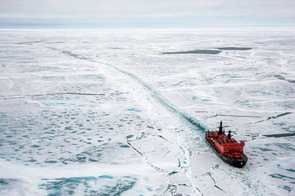 Hajó az Északi-sarkon
Forrás: www.flickr.com
Szerző: Christopher Michel