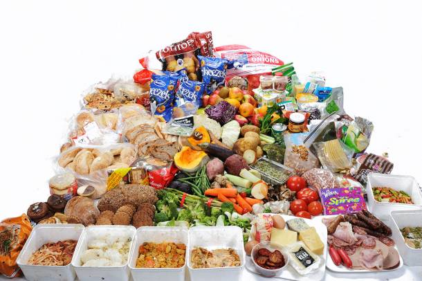 Rengeteg élelmiszer végzi a kukában
Forrás: commons.wikimedia.org
Szerző: Love Food Hate Wasre NZ