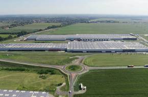 Győrben épült fel Európa legnagyobb tetőn kialakított napelemfarmja!
