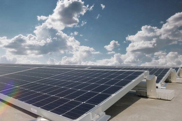 Győrben épült fel Európa legnagyobb tetőn kialakított napelemfarmja
Forrás: MTI
Szerző: Audi Hungaria