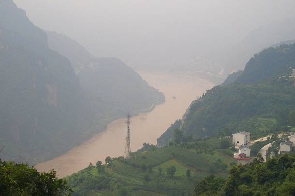 Jellegzetes kínai táj: a Jangce-folyó völgye (Hubei tartomány)
Forrás: commons.wikimedia.org
Szerző: Vmenkov