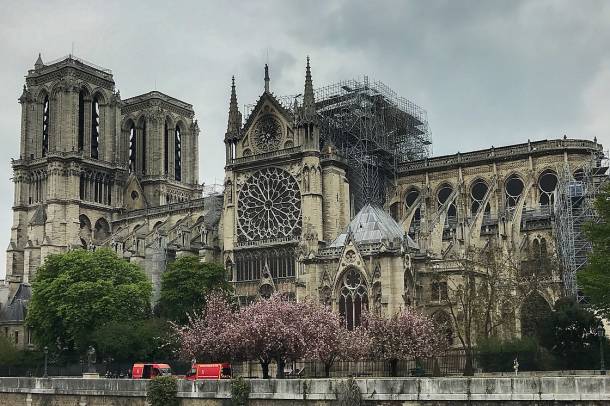 A Notre-Dame a tűzvész után (2019)
Forrás: commons.wikimedia.org
Szerző: Louis H.G.