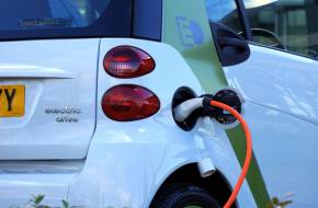 Öt perc alatt feltölthető akkumulátort fejlesztenek elektromos autókhoz