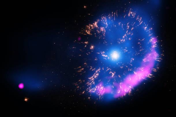 Nóva felvillanása az égen (Képünk illusztráció!)
Forrás: www.flickr.com
Szerző: Chandra X-ray Observatory Center