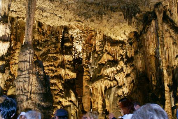 Az aggteleki Baradla-barlang cseppköképződményei
Forrás: commons.wikimedia.org
Szerző: Fényes Sándor
