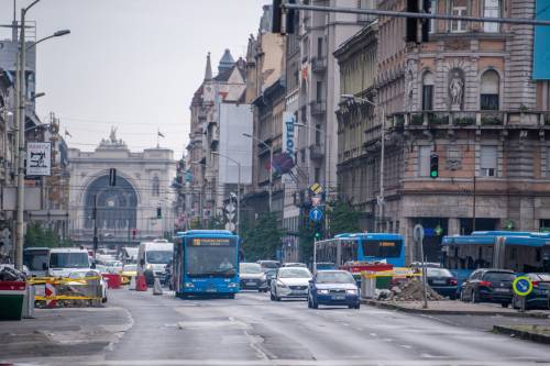 Túl sok az autós, kevesebben használják a tömegközlekedést Budapesten