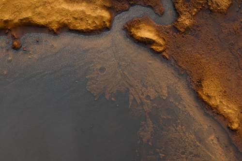 Kiszáradt tómedret találtak a Marson