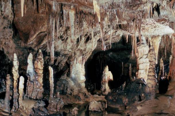 "Minerva sisakja" a Baradla-barlangban Jósvafőn
Forrás: hu.wikipedia.org
Szerző: Borzsák Péter