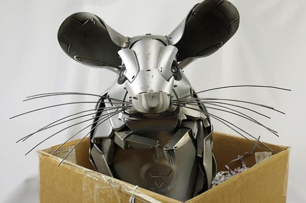 Mérges egér?
Forrás: hubcapcreatures.com
Szerző: Ptolemy Elrington