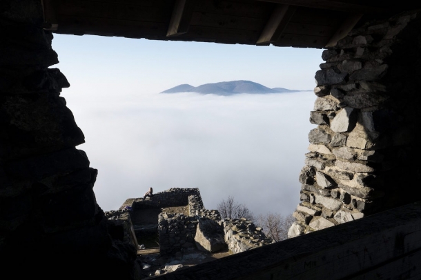Köd Salgótarján Salgóbánya városrésze felett.
Forrás: MTI
Szerző: Komka Péter