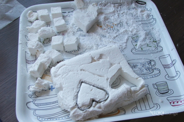 Felkockázhatod vagy kiszúrhatod különböző formákra a kész habot
Szerző: Tillné Kiss Andrea